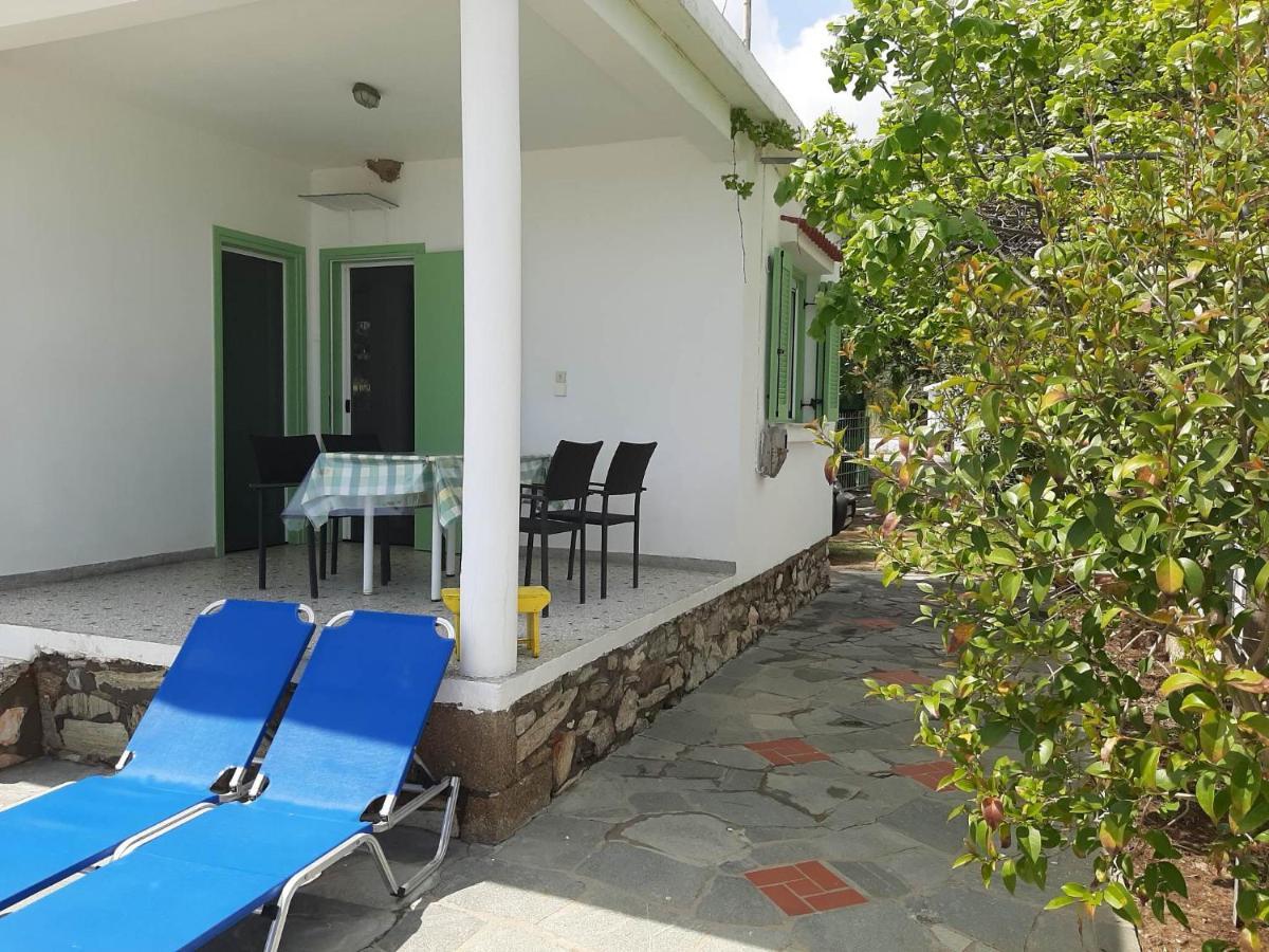 House Kokkalas On The Beach Pyrgadikia Esterno foto